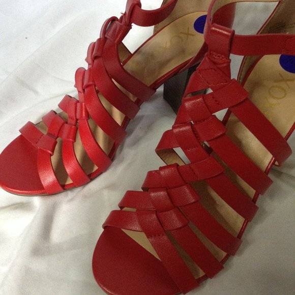 Ruby red cross up dsw shoe - Picture 3 of 7